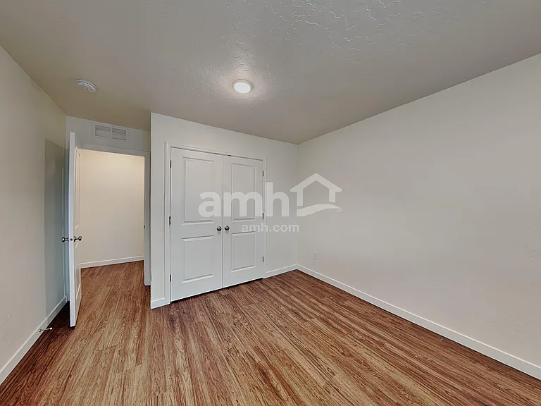 898 N Garnet Creek Ave — Photo 15