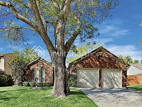 5005 Colonial Dr Photo 1
