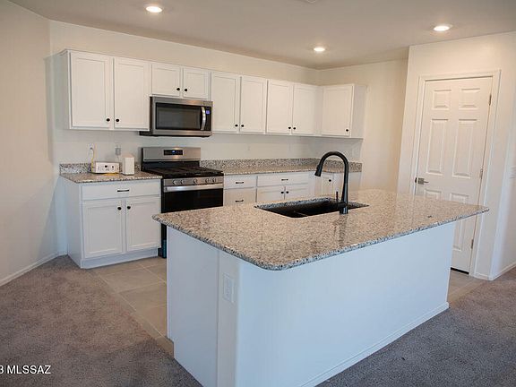 2nd image of 686 W Calle Calca