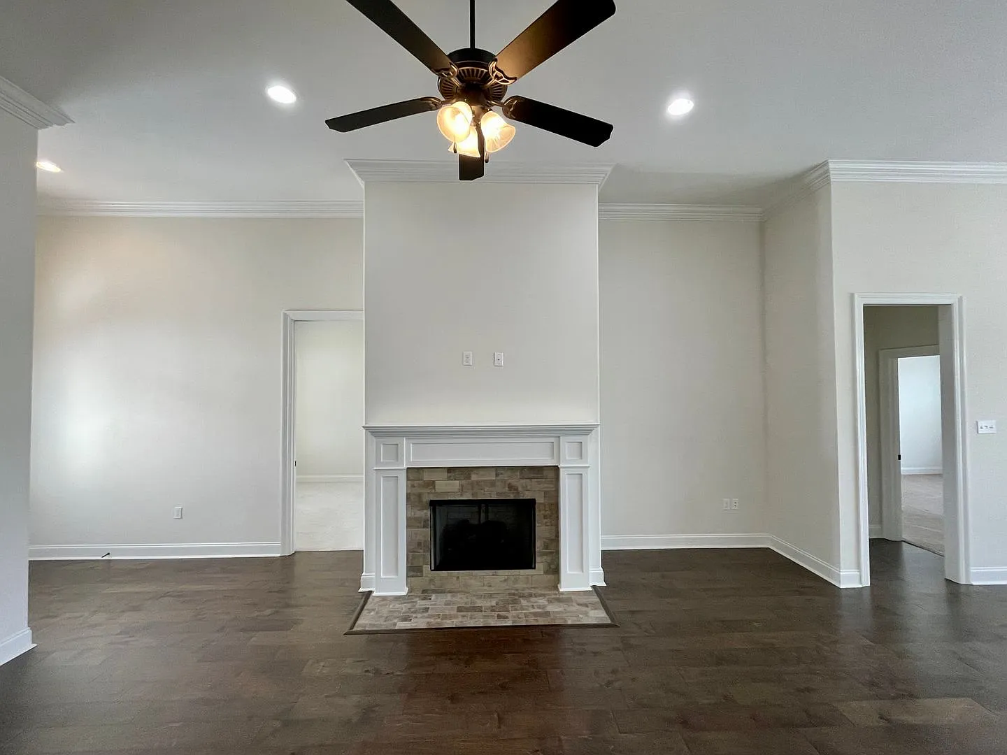 3 bedroom, 2 bath home plus an office! — Photo 3