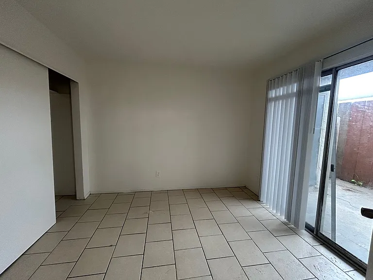 Santanna Apartments — Photo 5