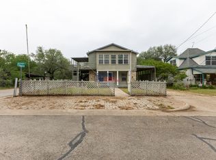 308 Mission St, Glen Rose, TX 76043
