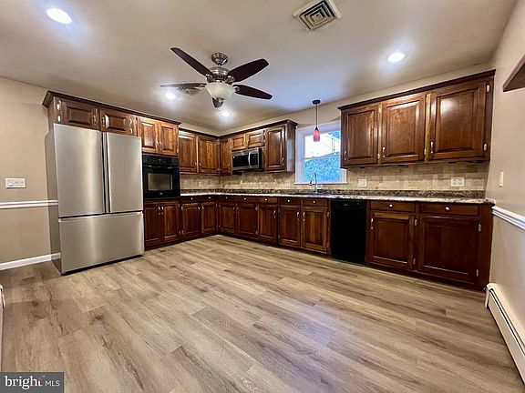 4th image of 25 Birchway Dr