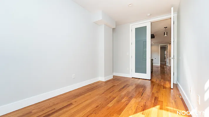 Rented by Nooklyn NYC LLC | media 24