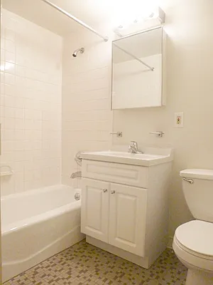 Rented by DSA Realty | media 32