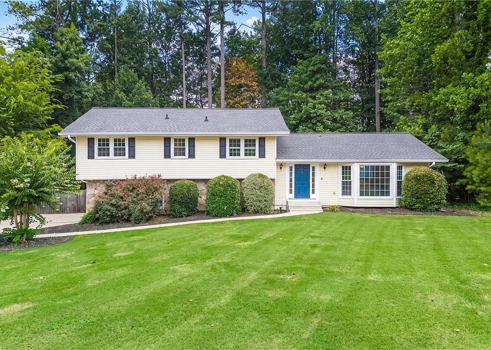 1st image of 4576 Cedar Knoll Dr NE