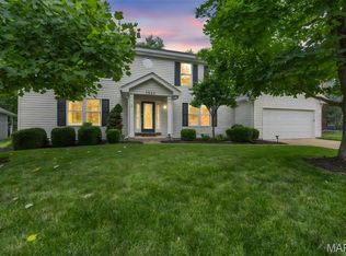 1525 Carriage Bridge Trl, Ballwin, MO