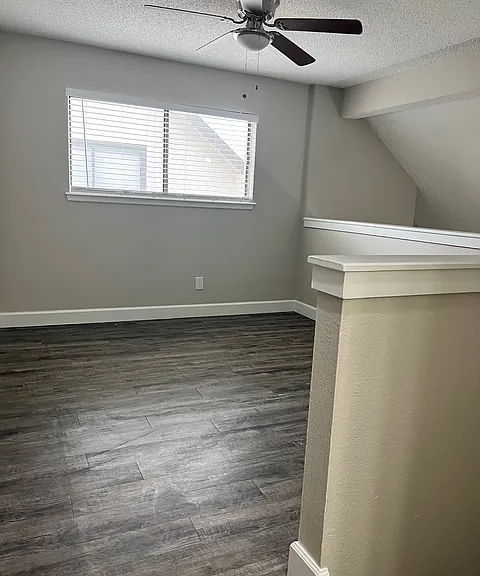 1021-2551 S Loop 289 — Photo 9