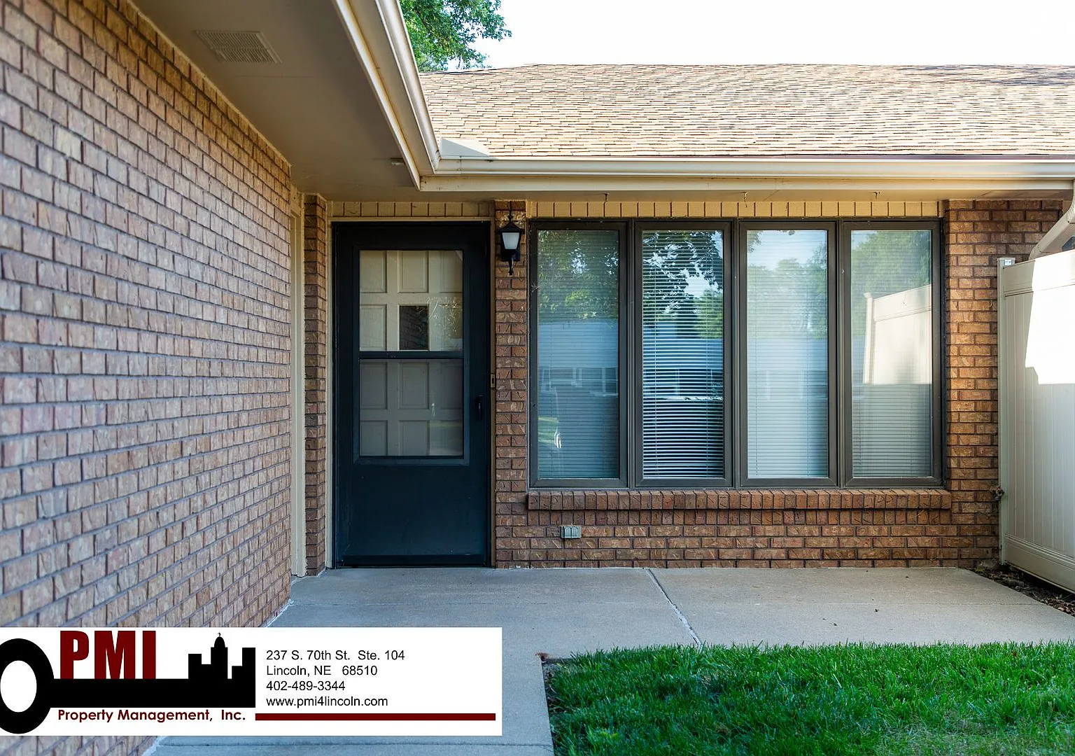 2 Bedroom and 1 Bathroom Town House Available to tour September 1st, 2026! — Photo 2