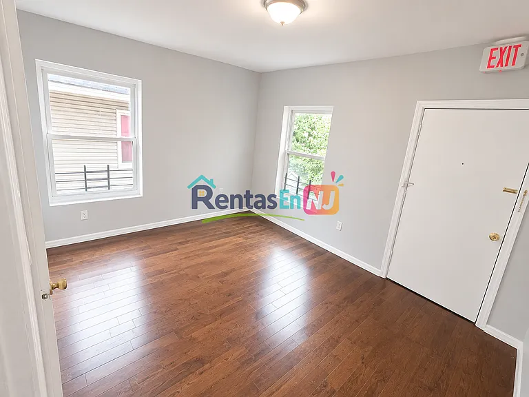 406 Park Ave #4C — Photo 6