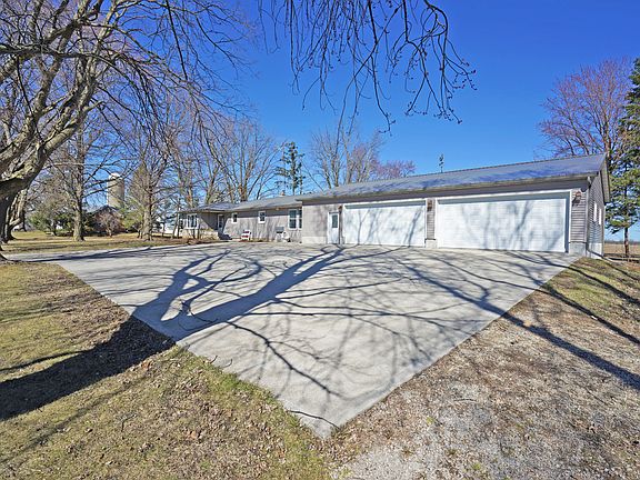 Large concrete drive/parking