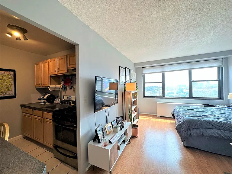 201 Saint Pauls Ave #8B — Photo 7