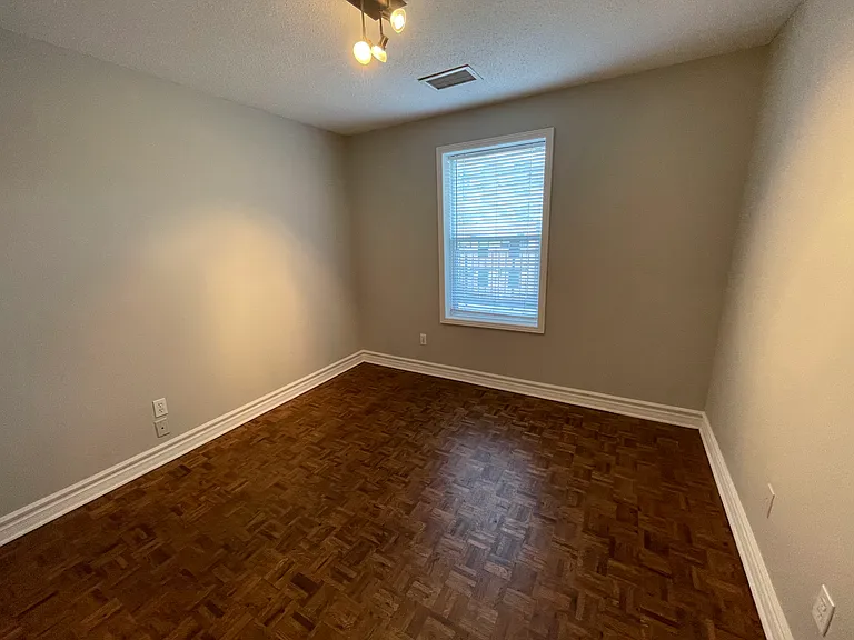 7 Florence St #22 — Photo 7