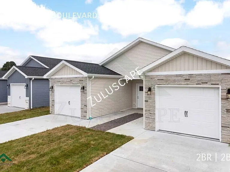 941 N Plaza Dr — Photo 2
