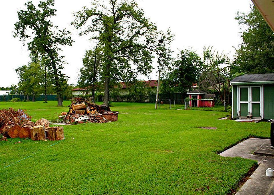 2nd image of 12420 Wallisville Rd