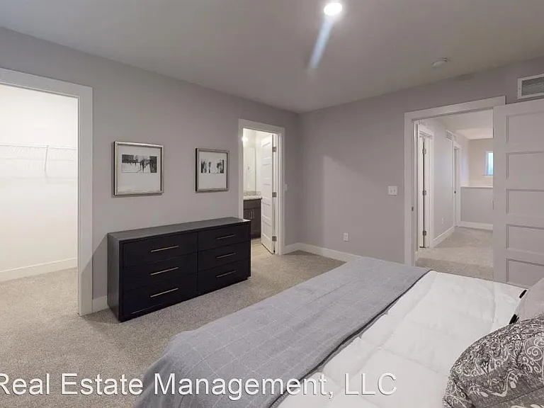 Hanover Townhomes — Photo 76