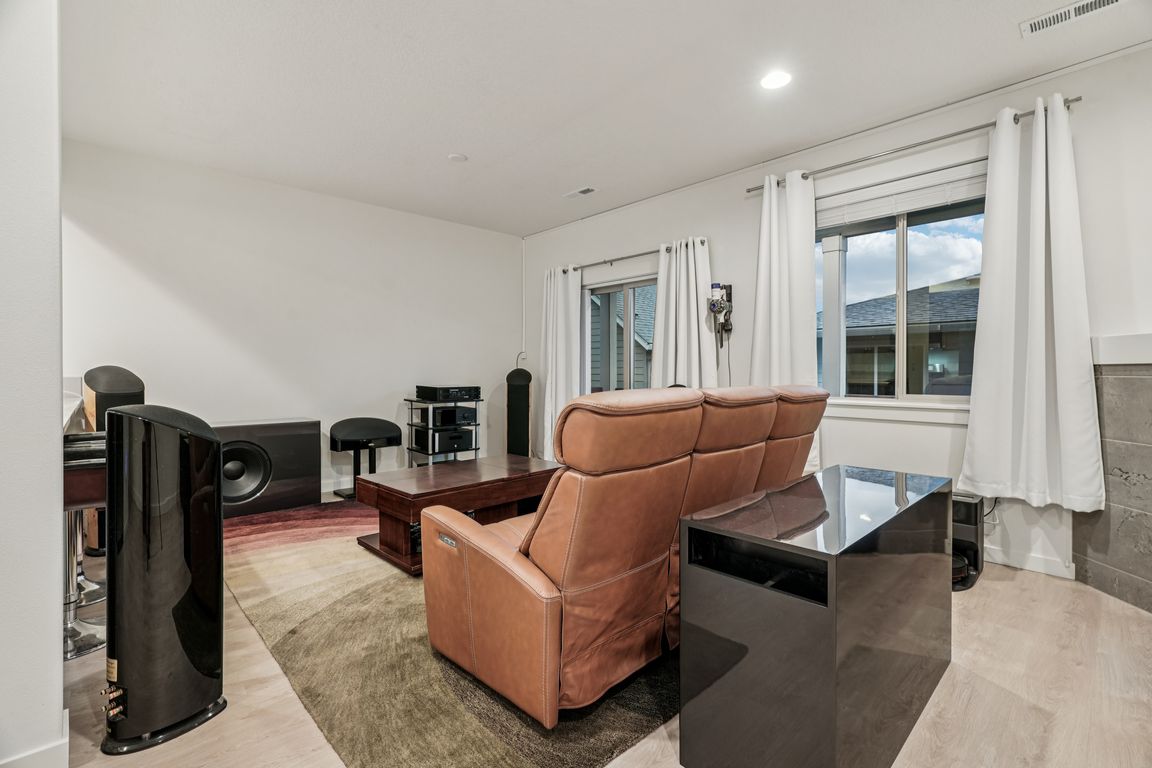 next background image