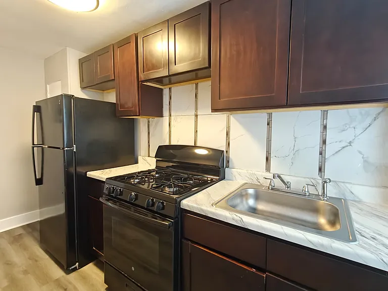 6766 Blakemore St #B1 — Photo 5