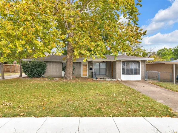 812 W Grubb Dr, Mesquite, TX 75149