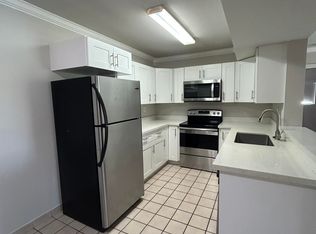 450 Palm Cir W APT 103, Hollywood, FL 33025