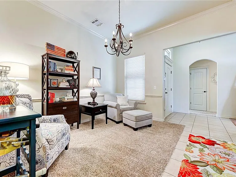 3009 Elmo Way — Photo 4