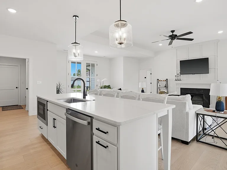 2305 N Traveller Dr — Photo 17