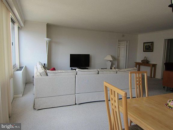 2nd image of 4515 Willard Ave APT 2215S
