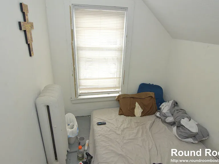 32 Linden St #2 — Photo 5
