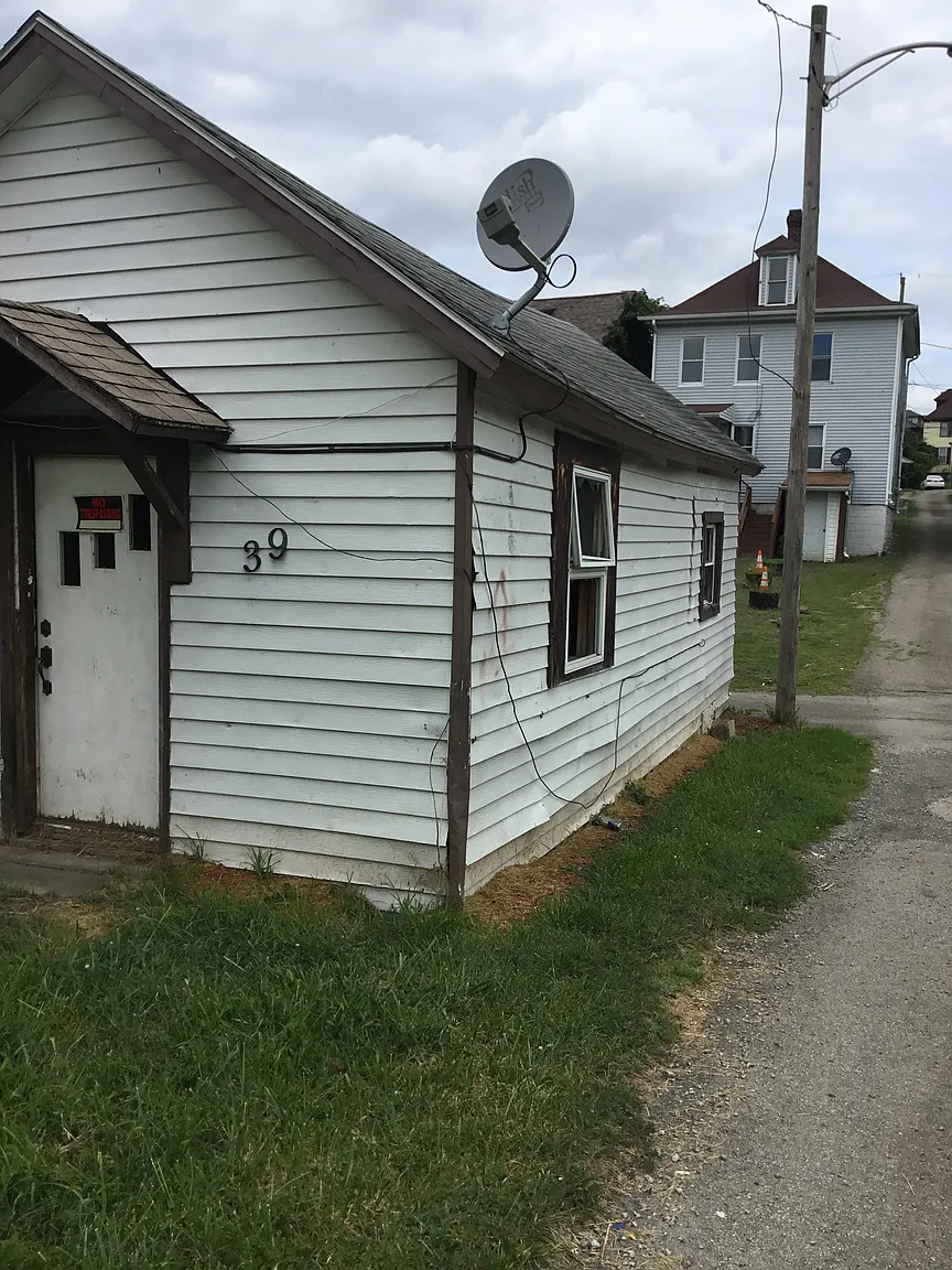 39 Millview St photo 1