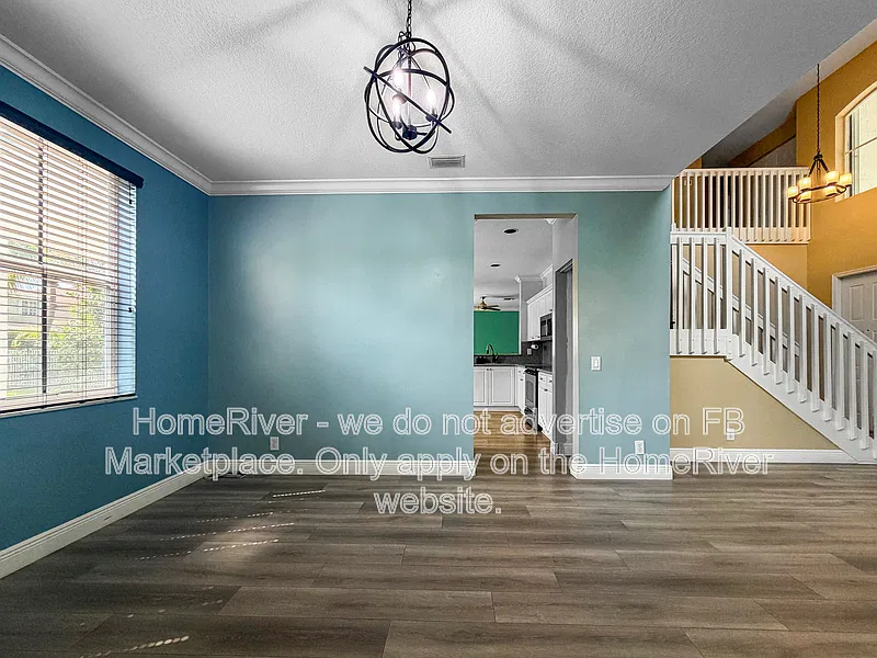 4 bed, 2.5 bath, 2600 sqft, $5,350 — Photo 4