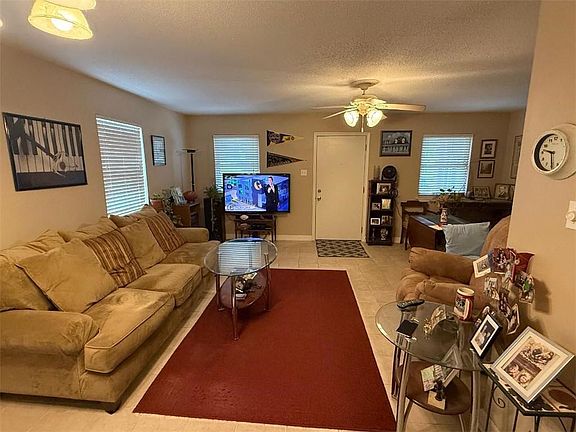 2nd image of 2813 River Rd APT B