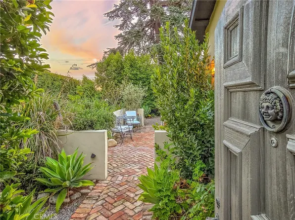 761 W 11th St, Claremont, CA 91711