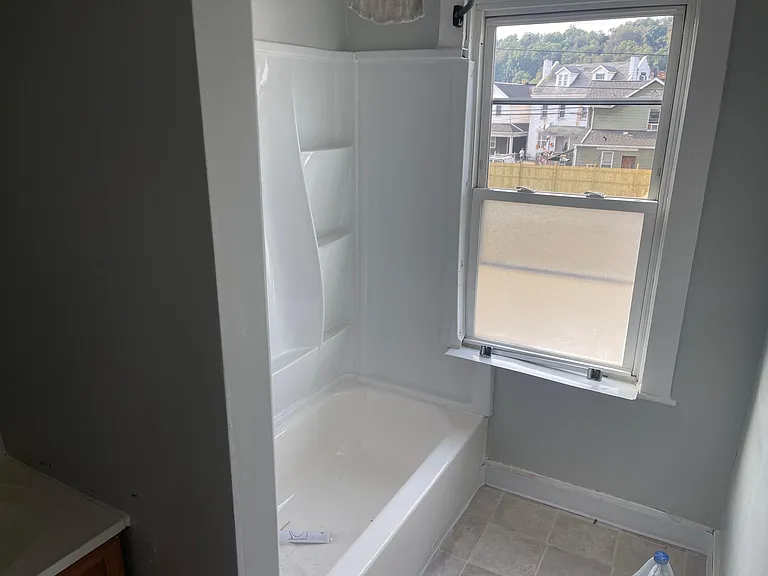 1136 Main St — Photo 15