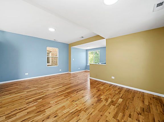3rd image of 1917 S Trumbull Ave