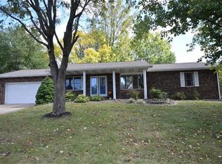73 Crestview Dr, Glen Carbon, IL
