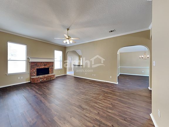 5th image of 10113 Evergreen Dr