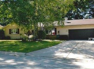 833 Mary Ct, Jefferson, WI 53549