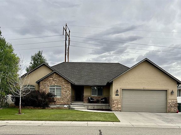 3rd image of 1016 Peachwood Dr