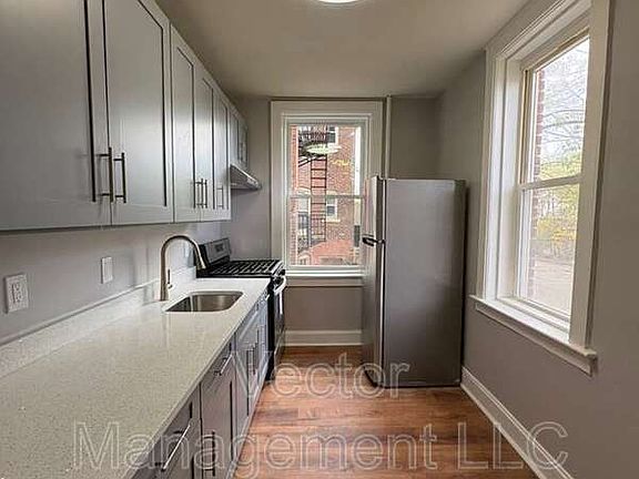 2nd image of 1476 Chapel St APT 102