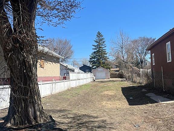 2nd image of 1657 Toronto STREET