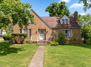 1091 Glenwood Dr, Alliance, OH