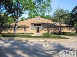 1307 Green Tree Ln, Duncanville, TX 75137