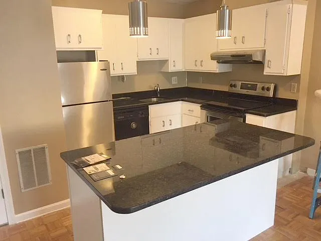 166 Quincy Shore Dr #122 — Photo 13