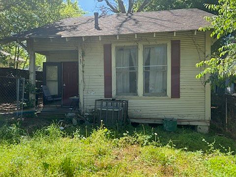 1st image of 2831 Hardy St