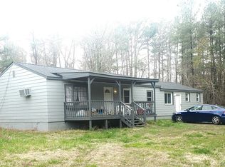 27617 Flank Rd, North Dinwiddie, VA 23805