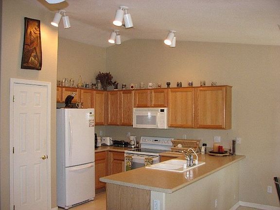 5th image of 3495 E Bellerive Pl
