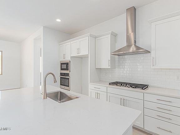 4th image of 15830 W MIAMI Street