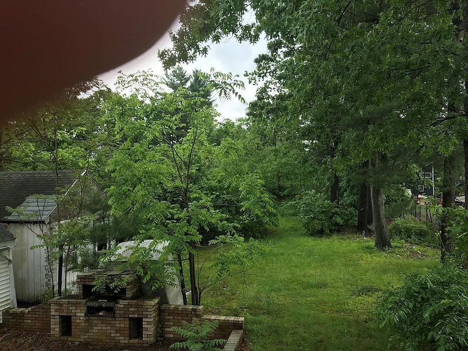 2nd image of 15 Jensen Ave
