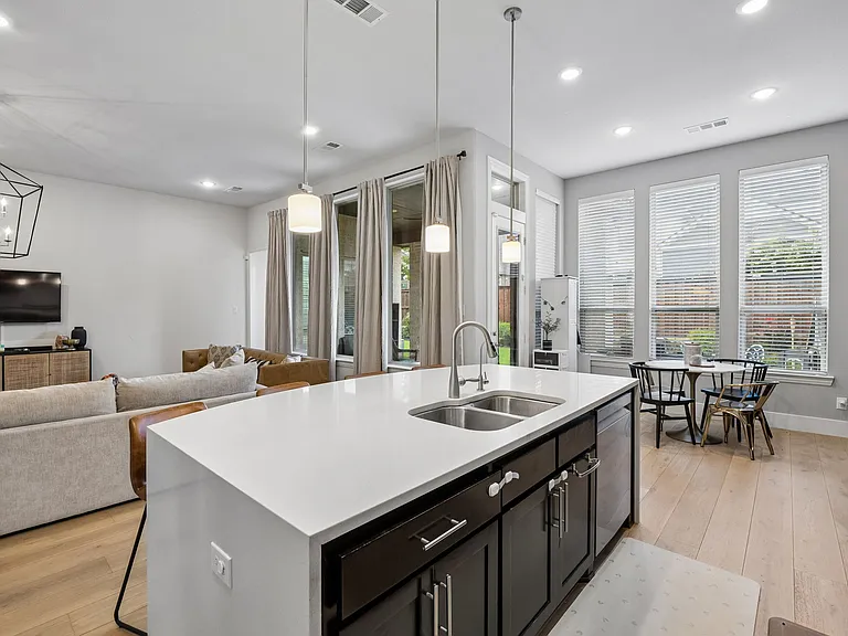 4131 Dewberry Ln — Photo 21
