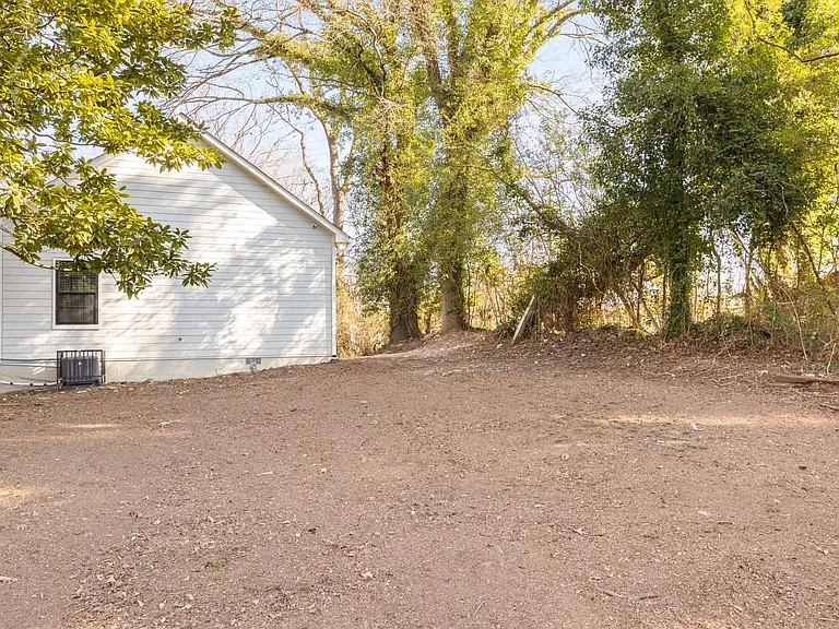 1097 Sims St SW — Photo 31
